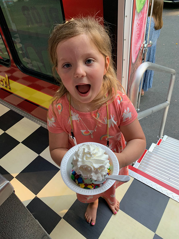 https://icecreamemergency.com/wp-content/uploads/2022/12/southwest-ct-franchise-kid-with-sundae.jpg